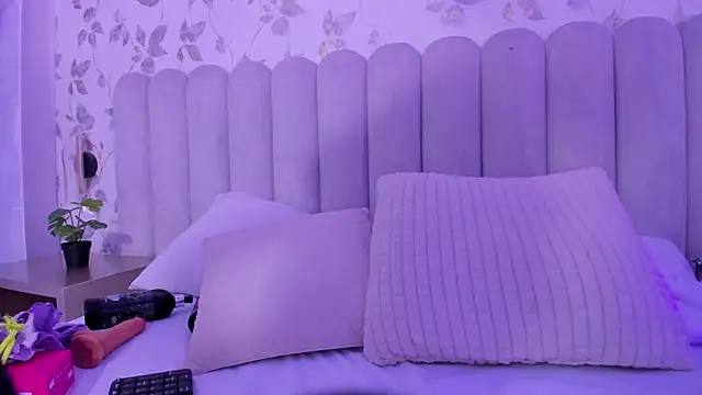 luciagray1 লাইভ XXX চ্যাট