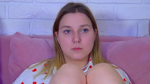 TinnaBurton Live XXX-Chat