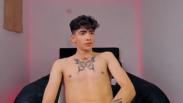 Chatroom XXX en direct de Axel_InkShade_