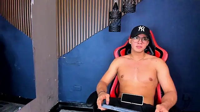 Chat XXX ao vivo de Axxel_Muscle
