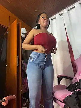 Chat XXX en directo de MonicaSex_