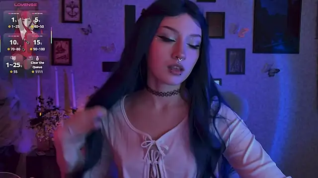 แชท XXX สดของ LiliLuna