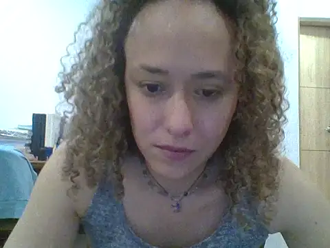 ValeriaMonroe XXX чат на живо