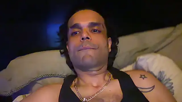icebergslim281 XXX чат на живо