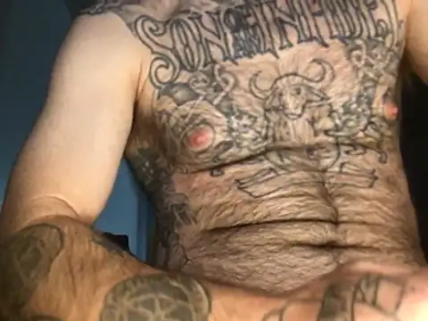 BlueCollarTattoos élő XXX-chatje