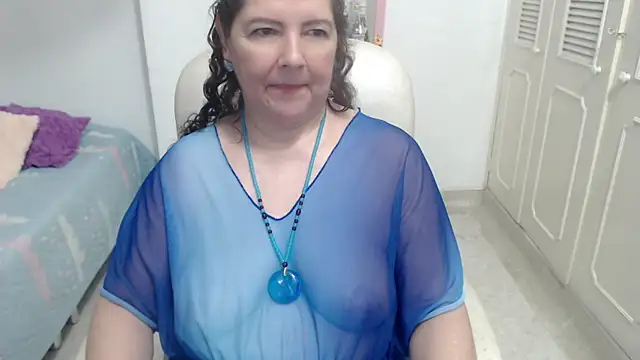 צ'אט XXX בשידור חי של leonela_69