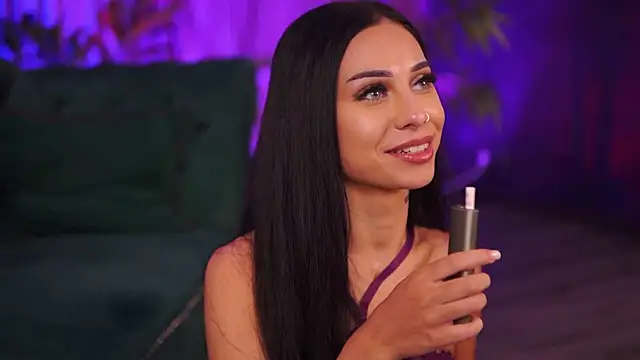 AzraReign's Live XXX Chat