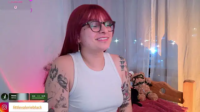 Chat +18 de littlevalerie ao vivo