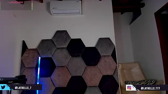 Latrellx7 Chat XXX in diretta