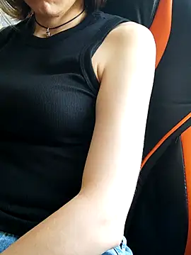 Aashikalaa live XXX chat