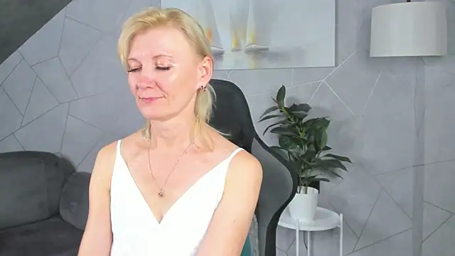 Chat XXX en directo de Julie_Lucas