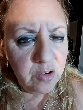 JennyInVegas Adlı Modelin Canlı XXX Sohbeti