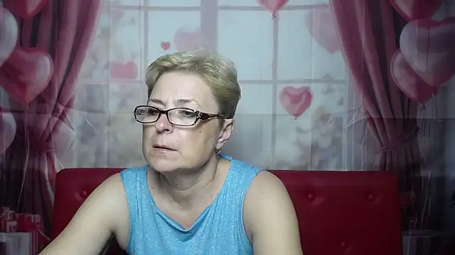 צ'אט XXX בשידור חי של EmiliaGree