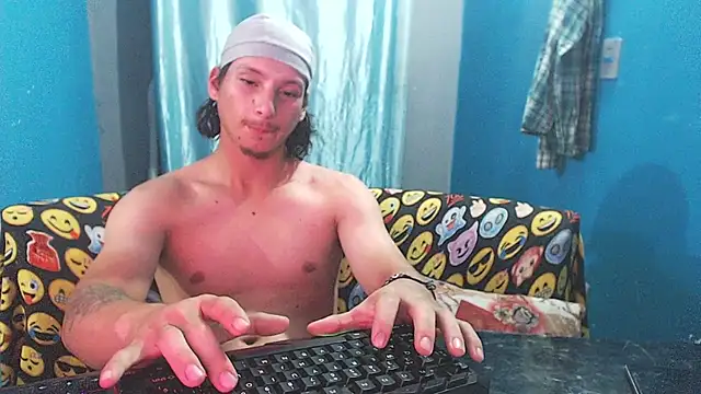 MrKingsaintx Live XXX-chat