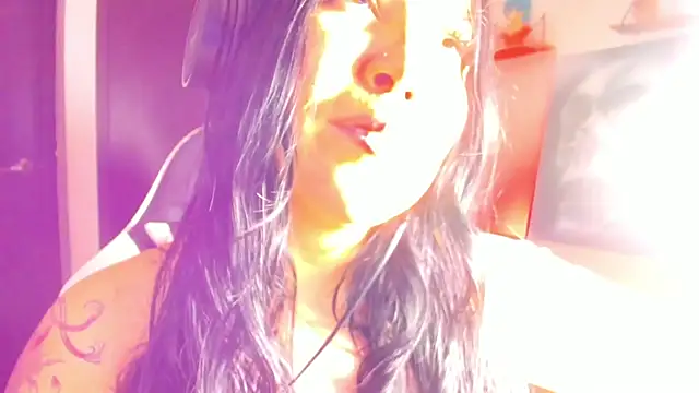 AilynRed Chat XXX in diretta
