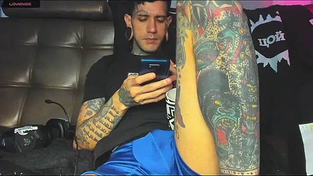 Chat +18 de jhonny__ackerman ao vivo