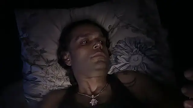 icebergslim281 লাইভ XXX চ্যাট