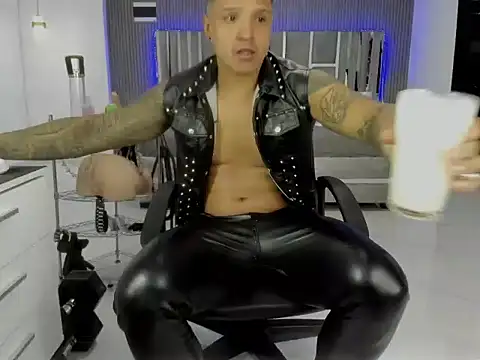 Онлайн чат XXX master_leather