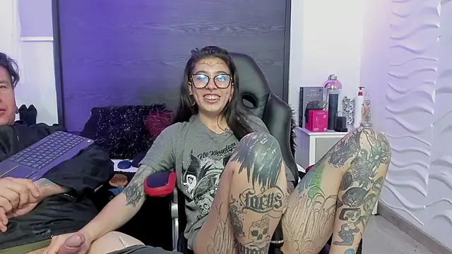 แชท XXX สดของ inkedsinners_