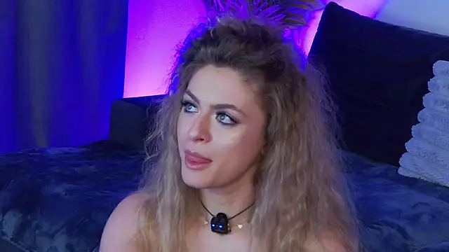 AnneMaryie Adlı Modelin Canlı XXX Sohbeti