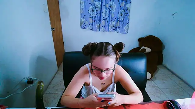 Chat +18 de SweetRabbit29 ao vivo