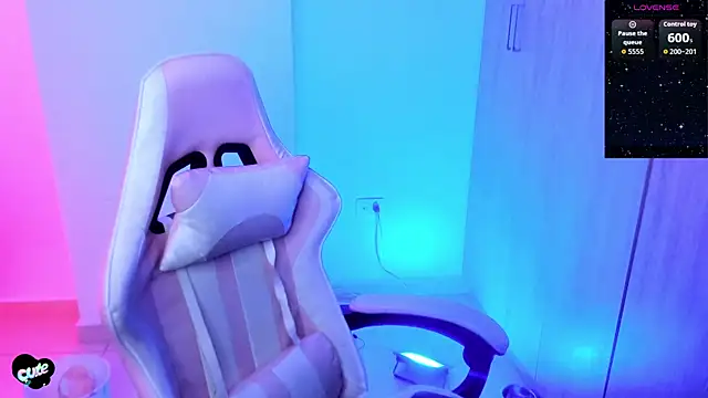 Онлайн чат XXX Saskyaa