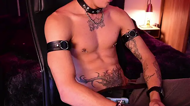 Chatroom XXX en direct de DemonKush--