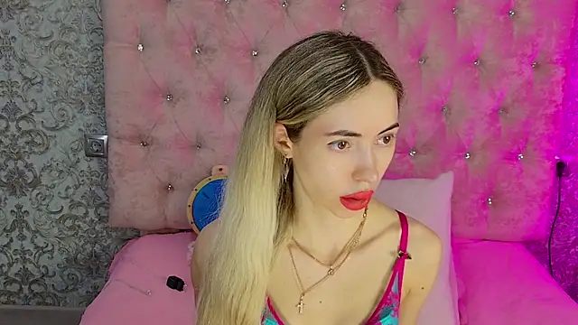 צ'אט XXX בשידור חי של Akilla_Queen