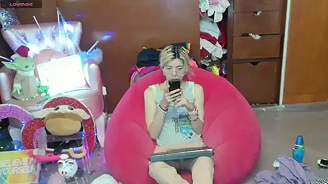 Skinygirl Live XXX-chat