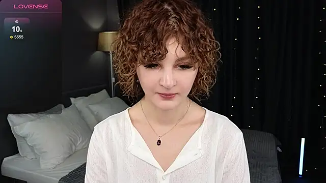 Chat XXX en directo de Kira__Fluffy