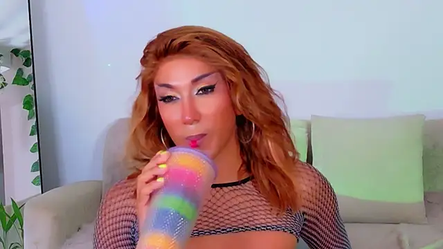 AnikaDragun webcam show