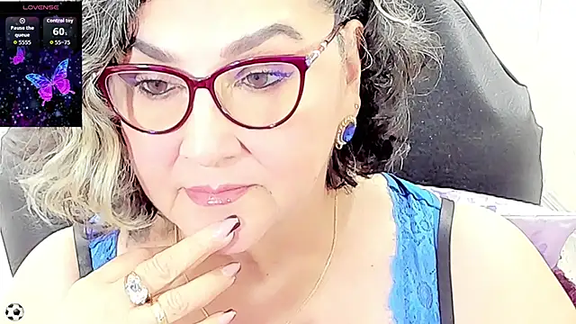Chat +18 de cataleya_mom ao vivo