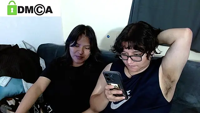 Chat +18 de Scarlettyummy ao vivo