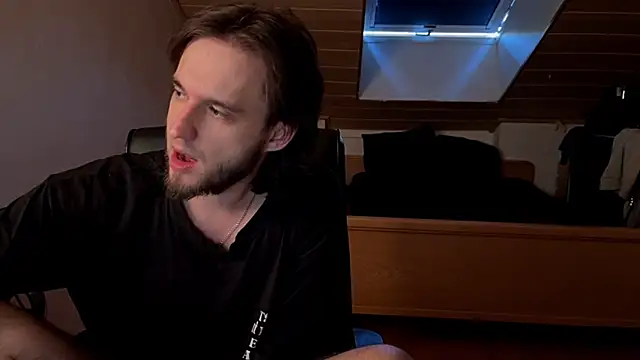 Bez3ybik Adlı Modelin Canlı XXX Sohbeti