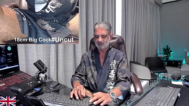 OnlineBossUKのライブXXXチャット
