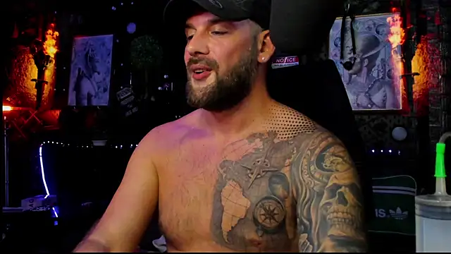 LexHardy Chat XXX in diretta