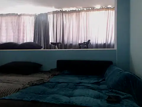 Chat XXX en directo de MisterFaithRO