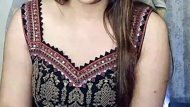Nyra-Goddess Live XXX-Chat