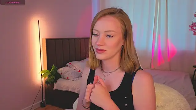 EvaHamilton's Live XXX Chat