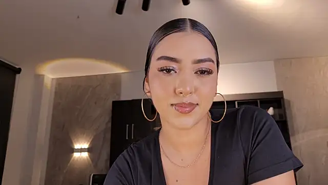 Chat +18 de SophieLanne ao vivo