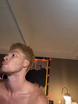 LintLiqour Show in webcam