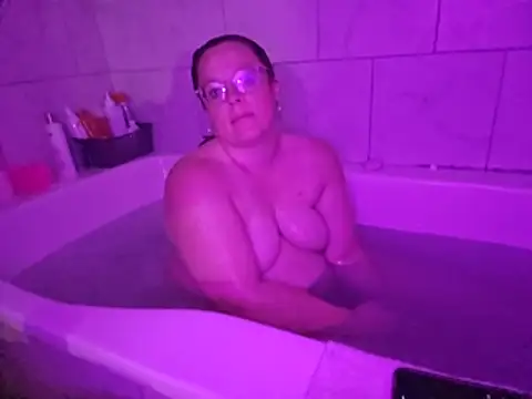 צ'אט XXX בשידור חי של AttentionSluts