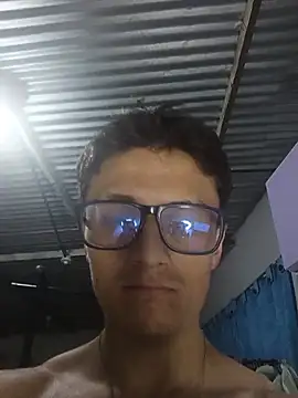 Davitfitnosuke's Live XXX Chat