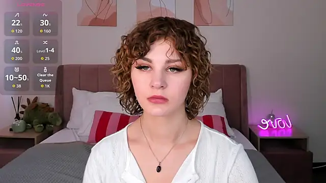 Kira__Fluffy's Live XXX Chat