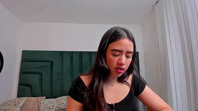 SaraWagner_ Chat XXX live