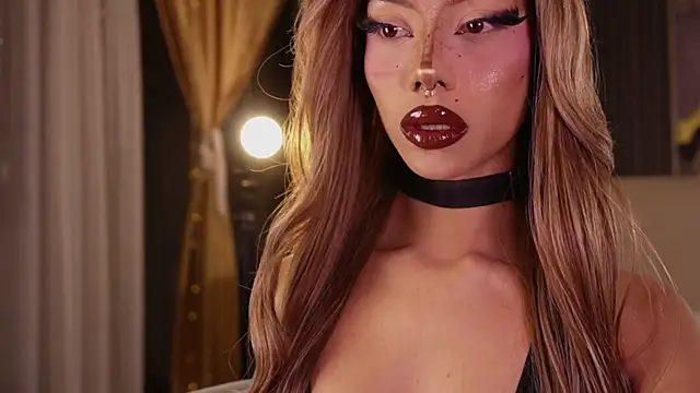 soidai_miiu Adlı Modelin Canlı XXX Sohbeti