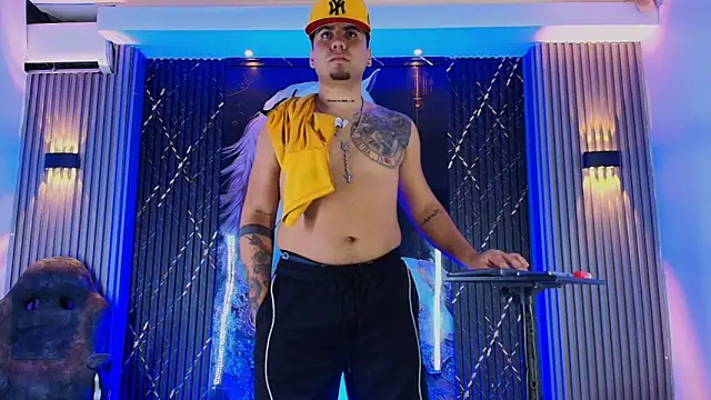 Iam_Josue- Live XXX-Chat
