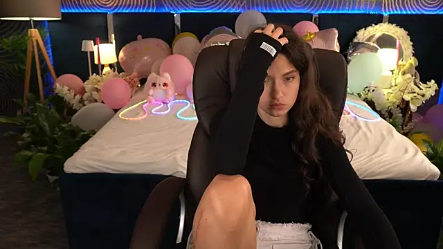 Živý XXX chat BabyFlowerr