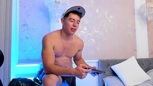 IanMancini's Live XXX Chat