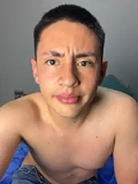 andreslavado Live XXX-Chat